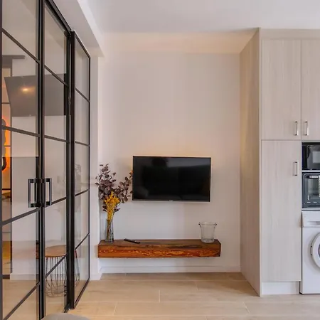 Vilasuites Trinitat Apartment
