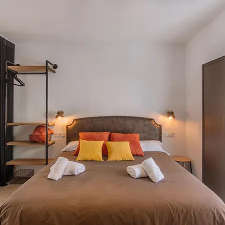 Vilasuites Trinitat Apartment