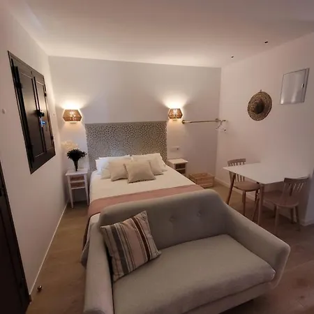 Διαμέρισμα Vilasuites Trinitat